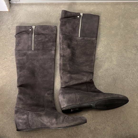 Perfect Stuart Weizman Suede Boots - Picture 2 of 10